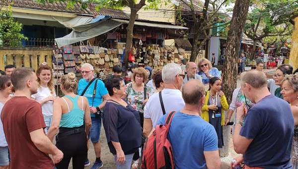 Du khách Tây đến Hội An thời gian qua