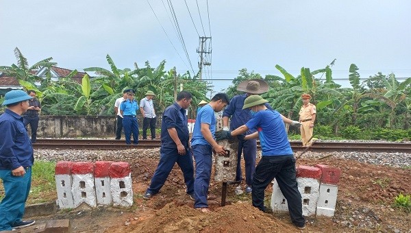 Quảng Bình đóng lối đi tự mở để ngăn ngừa tai nạn giao thông đường sắt.