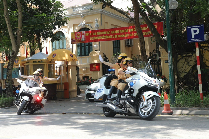 Cảnh sát giao thông Hà Nội triển khai cao điểm tấn công trấn áp tội phạm ảnh 1