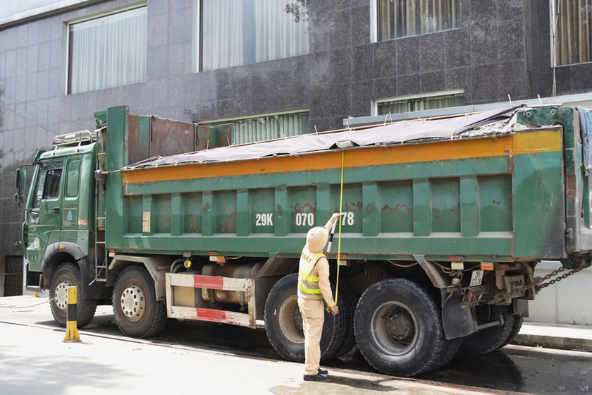 Cảnh sát giao thông Hà Nội triển khai cao điểm tấn công trấn áp tội phạm ảnh 2