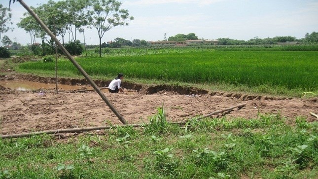 Khai thác đất bừa bãi khiến hai đứa trẻ chết oan