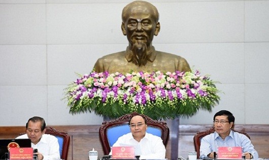 Thủ tướng Chính phủ Nguyễn Xuân Phúc chủ trì phiên họp thường kỳ.