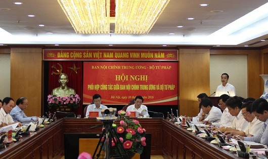 Toàn cảnh hội nghị.