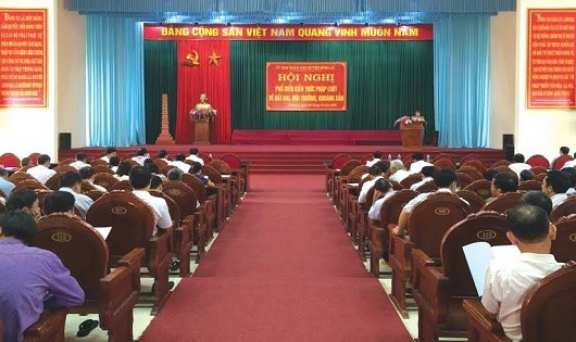 Hội nghị phổ biến pháp luật về đất đai, môi trường, khoáng sản cho cán bộ và nhân dân các xã ven sông tại huyện Sông Lô.