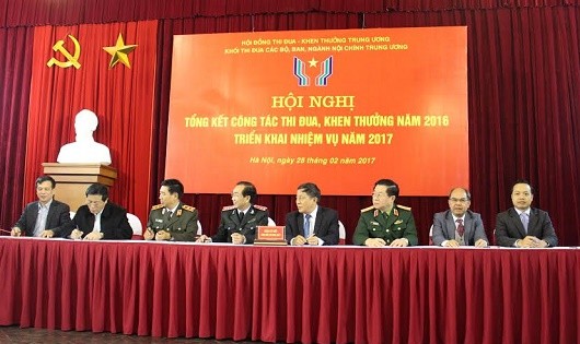 Quan tâm hơn đến việc khen thưởng cho người lao động trực tiếp