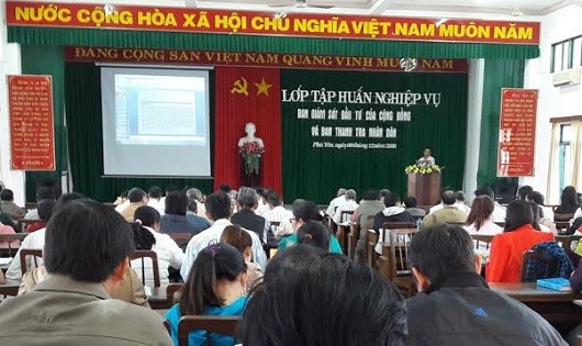 Xây dựng kế hoạch giám sát hàng năm để không bị chồng lấn. (Ảnh: Tập huấn nghiệp vụ cho Ban Giám sát đầu tư của cộng đồng và Ban Thanh tra nhân dân của xã, phường, thị trấn trên địa bàn tỉnh Phú Yên năm 2016. Nguồn: http://ubmttq.phuyen.gov.vn)