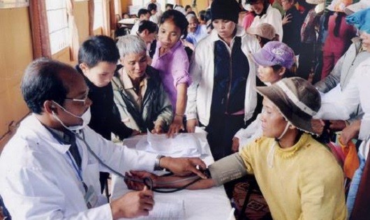 Y tế cơ sở đóng vai trò quan trọng trong chăm sóc sức khỏe ban đầu cho người dân