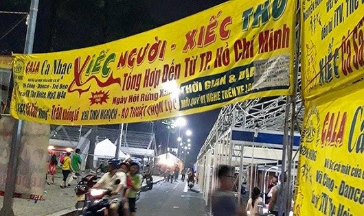 Gánh xiếc dùng nhiều chiêu trò lừa đảo người dân ở Đồng Nai, bị phạt và phải trả lại tiền vé.