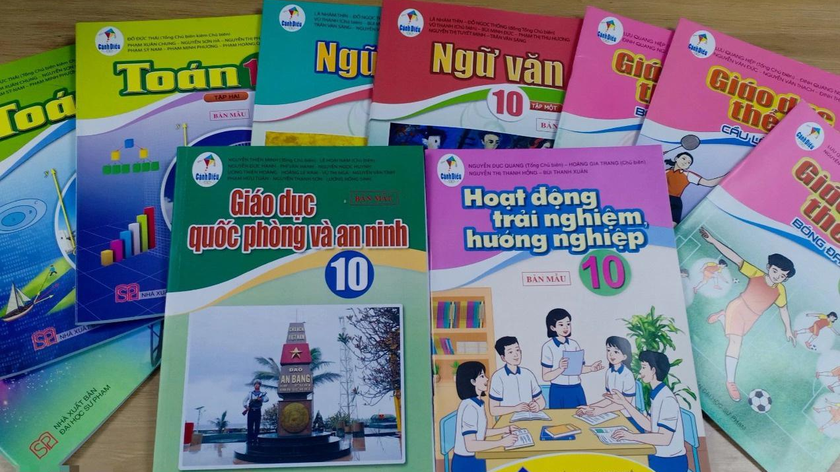 Bộ trưởng Bộ GD-ĐT vừa ban hành Quyết định phê duyệt sử dụng trong các cơ sở giáo dục phổ thông sách giáo khoa Giáo dục quốc phòng và an ninh lớp 10