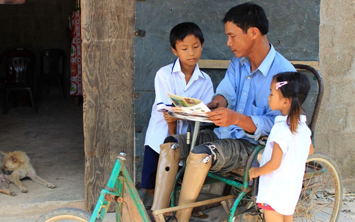 Bom mìn tồn sót ở Việt Nam đã làm hơn 40 nghìn người bị chết, 60 nghìn người bị thương, trong đó phần lớn là người lao động chính trong gia đình và trẻ em (ảnh minh họa). 