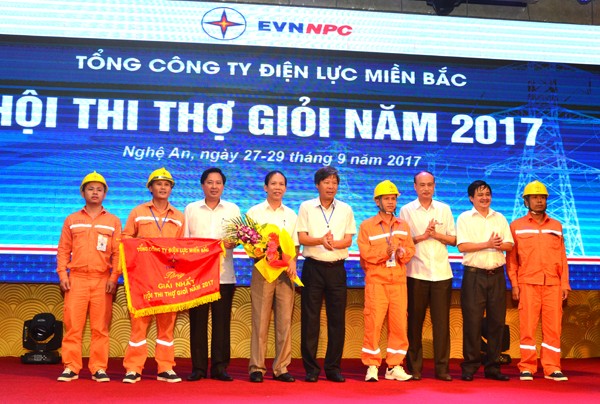 Hội thi thợ giỏi là hoạt động thường niên của EVNNPC