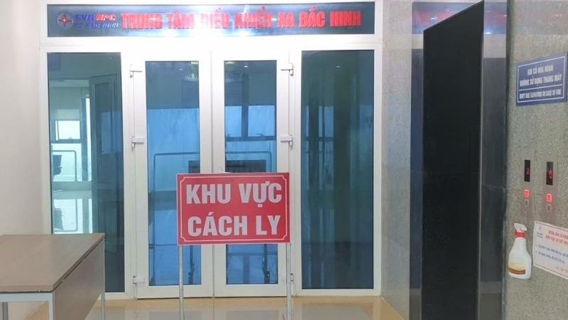 100% nhân viên làm việc tại Trung tâm điều khiển xa thuộc Công ty Điện lực Bắc Ninh đều thực hiện cách ly tập trung tại nơi làm việc.