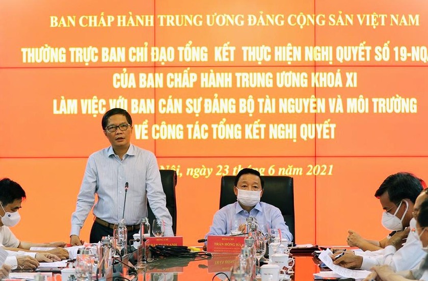 Ông Trần Tuấn Anh - Trưởng ban Kinh tế TW làm việc với Ban Cán sự đảng Bộ TN&MT về tổng kết thực hiện Nghị quyết số 19- NQ/TW. 