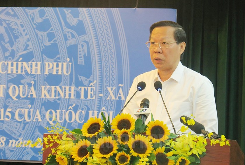 Ông Phan Văn Mãi, Chủ tịch UBND TP HCM phát biểu tại buổi làm việc.