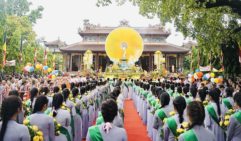 Tổ chức Đại lễ Phật đản tại Tổ đình Từ Đàm.