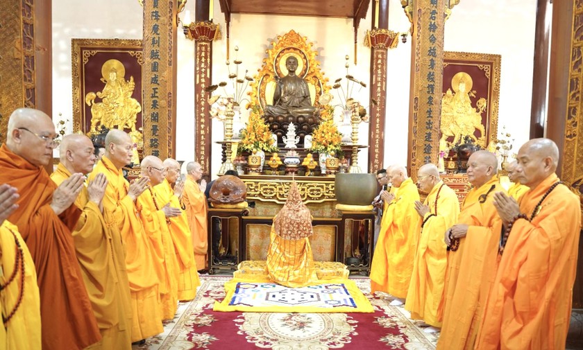 Đại lễ Vu lan diễn ra trang nghiêm.