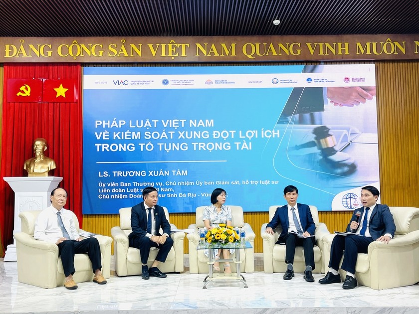 Các đại biểu tham gia đóng góp ý kiến tại Toạ đàm Kết nối Luật sư 2024.