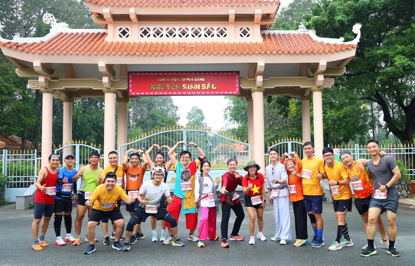 Marathon Đất Sen Hồng còn là hành trình khám phá vẻ đẹp quê hương độc đáo của Đồng Tháp. Marathon Đất Sen Hồng còn là hành trình khám phá vẻ đẹp quê hương độc đáo của Đồng Tháp.