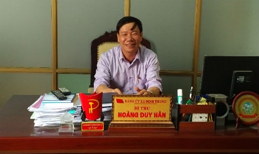 Ông Hoàng Duy Hân - Bí Thư xã Định Trung, TP. Vĩnh Yên thông tin báo cáo kết luận thanh tra còn uẩn khúc. Ảnh: Xuân Hồng.