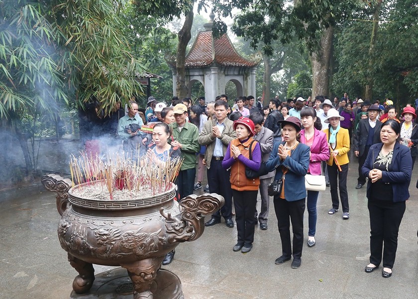 Người dân mang dòng máu Lạc Hồng hành hương về Đất Tổ mỗi dịp Giỗ Tổ Hùng Vương - Lễ hội Đền Hùng