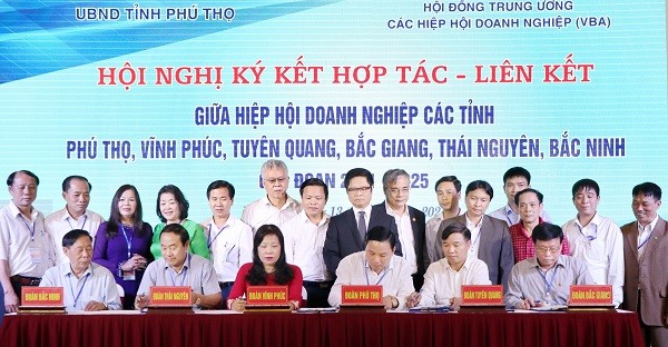 Ký kết hợp tác - liên kết giai đoạn 2021-2025 giữa Hiệp hội Doanh nghiệp các tỉnh trung du, miền núi phía Bắc.