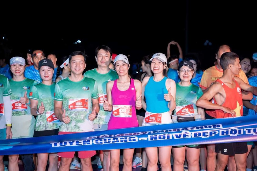 Giải chạy marathon &quot;Tuyên Quang - Nơi vẻ đẹp hội tụ&quot; thu hút 1.500 vận động viên tham gia. Ảnh: CTV.