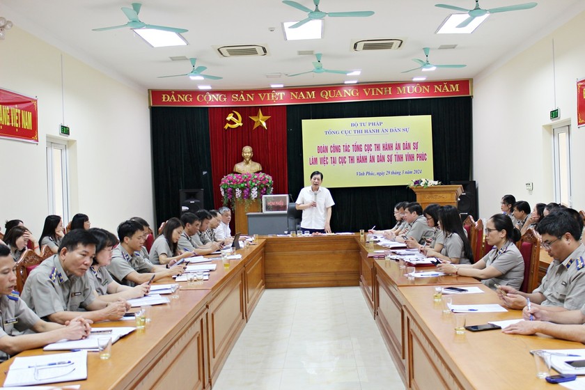  Phó Tổng Cục trưởng Nguyễn Văn Sơn làm việc với Cục Thi hành án dân sự Vĩnh Phúc 