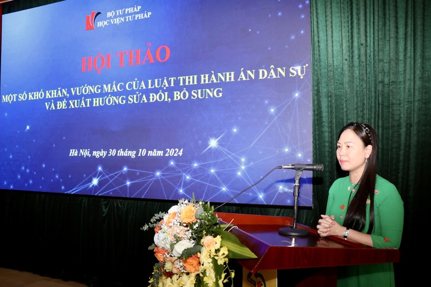 PGS.TS Nguyễn Minh Hằng, Phó Giám đốc Học viện Tư pháp phát biểu khai mạc.