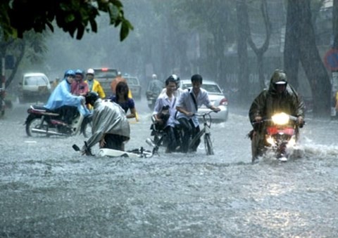 Hà Nội: học sinh mầm non được về nhà tránh bão