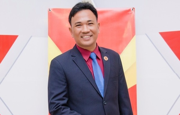 DN Trần Dồn, Giám đốc Công ty TNHH Mỹ phẩm Sắc đẹp Hoàn Vũ; Giám đốc Công ty TNHH Công nghệ và Xây dựng Quảng Đà 