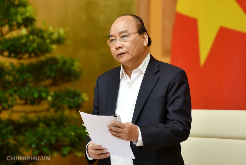Thủ tướng Nguyễn Xuân Phúc lưu ý, văn kiện phải bảo đảm tính khoa học, phục vụ lãnh đạo đất nước trong thời kỳ cách mạng công nghiệp 4.0. 