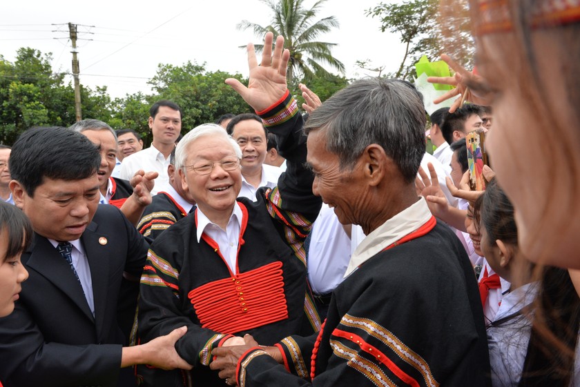 Tổng Bí thư, Chủ tịch nước dự Ngày hội Đại đoàn kết cùng đồng bào Dur Kmăl