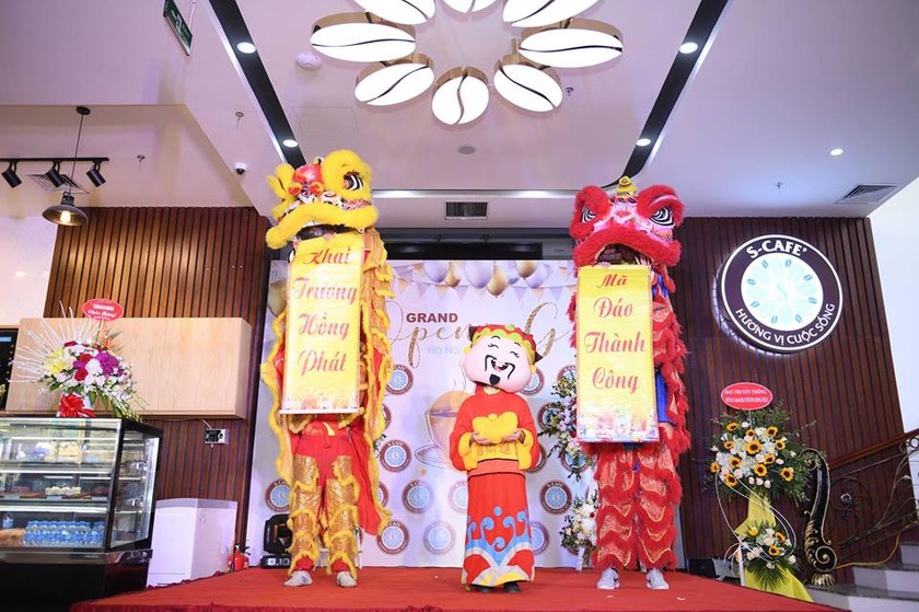 Mở đầu chuỗi dịch vụ của Sunshine Group, S’cafe Palace lộng lẫy ngày khai trương