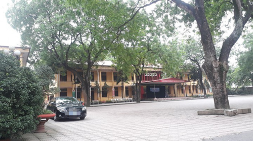 Trường THPT Phong Châu