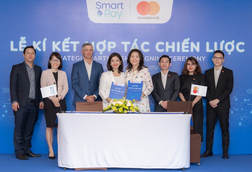 Đại diện Mastercard và SmartPay tại Lễ kí kết Hợp tác Chiến lược