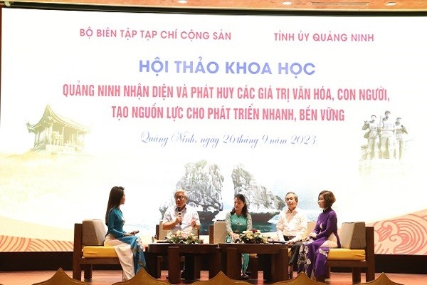 Các đại biểu, chuyên gia, nhà khoa học trao đổi, thảo luận tại Hội thảo.