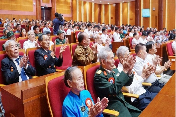 Quảng Ninh tri ân tập thể, cá nhân tiêu biểu nhân kỷ niệm 60 năm thành lập tỉnh
