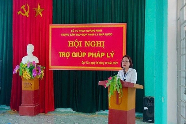 Trợ giúp viên pháp lý giới thiệu Luật Trợ giúp pháp lý tại xã Dực Yên, huyện Tiên Yên.