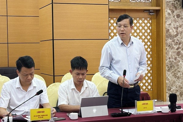 Ông Nguyễn Minh Tuấn, phó giám đốc sở y tế tỉnh Quảng Ninh phát biểu tại hội nghị.