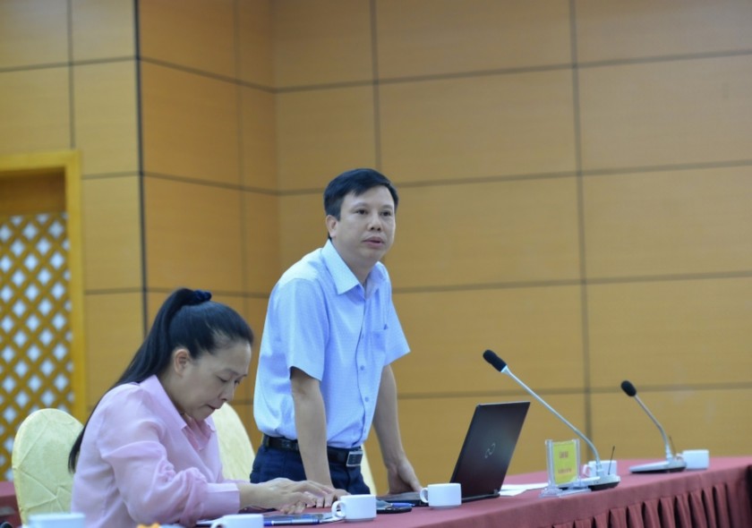 Ông Nguyễn Huy Thông - Phó Giám đốc bảo hiểm xã hội (BHXH) tỉnh Quảng Ninh, phát biểu tại hội nghị.