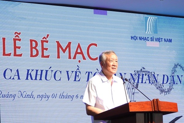 Chánh án TANDTC Nguyễn Hòa Bình phát biểu tại Lễ bế mạc.