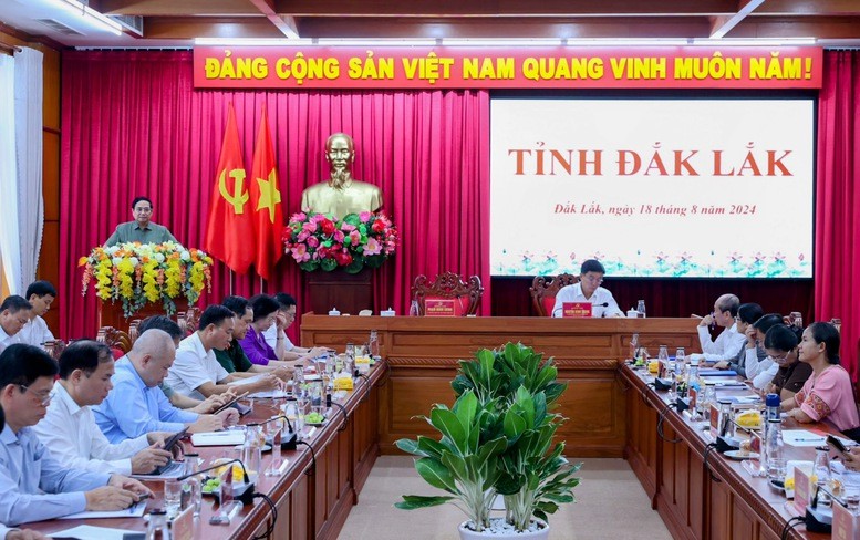Thủ tướng đề nghị Đảng bộ, chính quyền, quân và dân tỉnh Đắk Lắk phát huy tinh thần &quot;6 tăng cường&quot; - Ảnh: VGP/Nhật Bắc