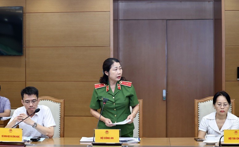 Các đại biểu phát biểu tại cuộc họp - Ảnh: VGP/Đức Tuân