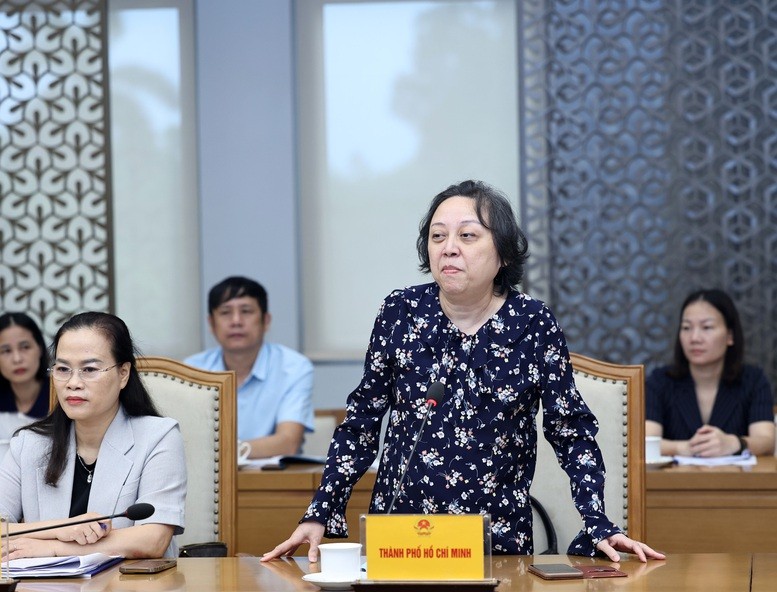 Bà Phạm Khánh Phong Lan, Giám đốc Sở An toàn thực phẩm TP HCM phát biểu tại cuộc họp - Ảnh: VGP/Đức Tuân