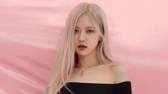 Rosé - BlackPink là thần tượng tiếp theo mắc COVID-19.