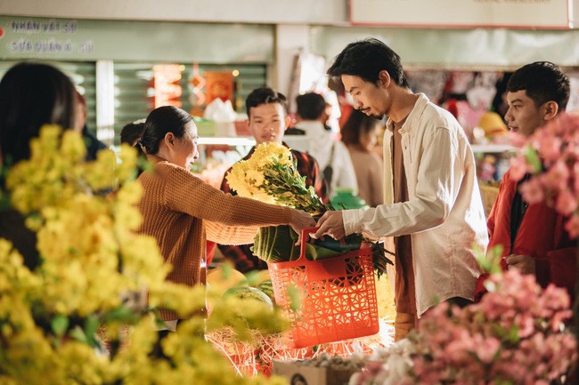 Tết với Đen Vâu là ngày được đoàn tụ bên gia đình.