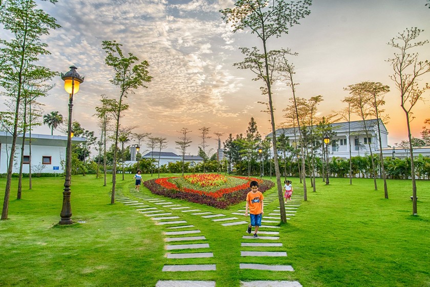 FLC Hotels & Resorts: Hành trình “nắm tay con đi khắp muôn nơi”