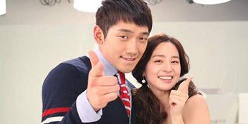 Bi Rain và Kim Tae Hee bén duyên khi cùng quay quảng cáo, và giờ cặp đôi vẫn rất hạnh phúc bên nhau. 