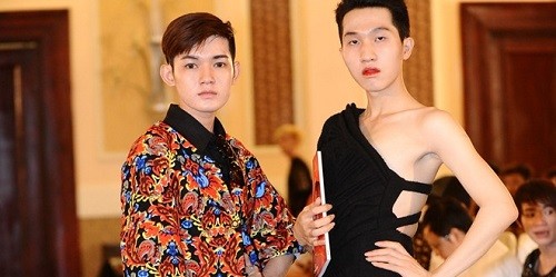 Các thí sinh ăn mặc quái dị gây phản ứng mạnh tại Project Runway.