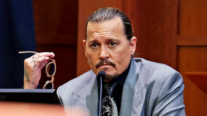 Johnny Depp tại phiên tòa ở Fairfax, Virginia (Mỹ). Ảnh: AFP